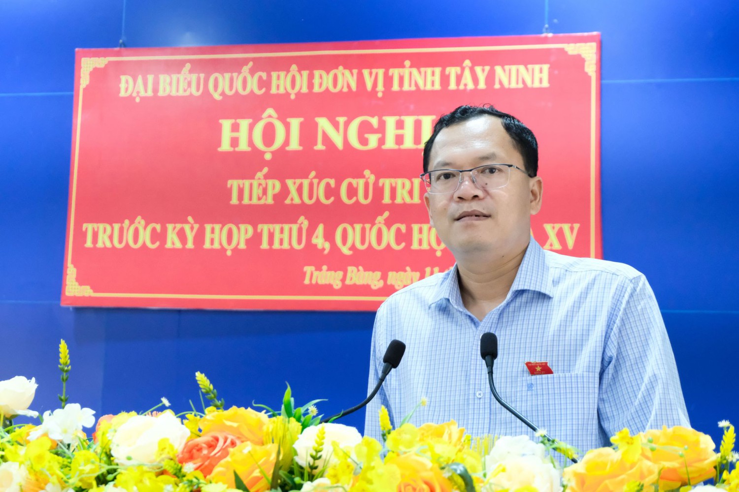 Đại biểu Quốc hội Huỳnh Thanh Phương phát biểu tại buổi tiếp xúc