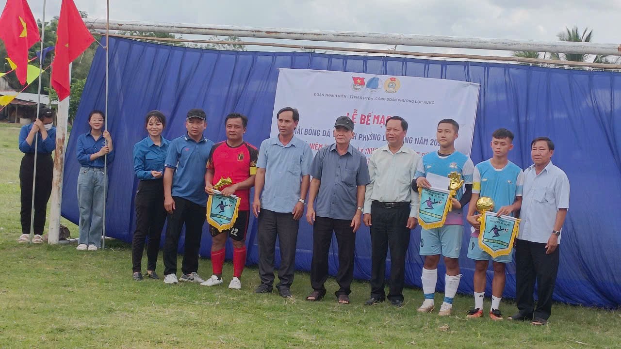 Lễ khai mạc giải bóng đá vô địch Phường Lộc Hưng năm 2023